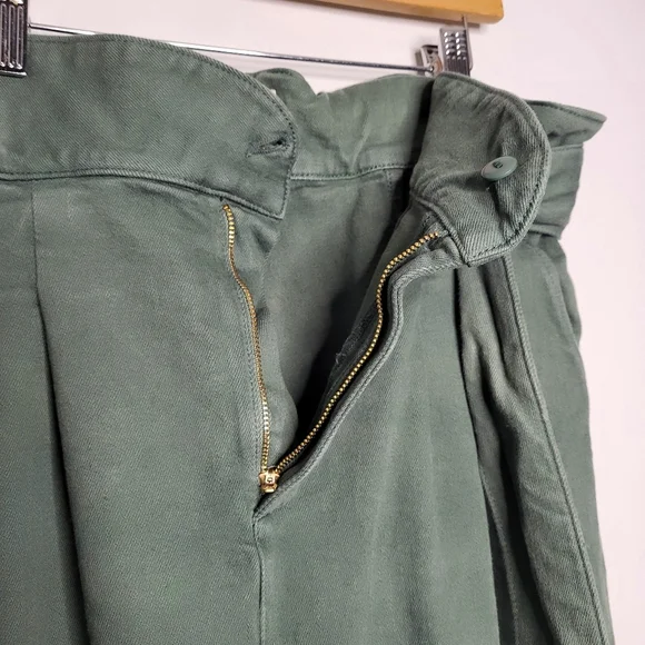 Sézane Paris Austin Cargo Green Paperbag Cut High Waisted Pant EU 44 / US 12 - Picture 11 of 16